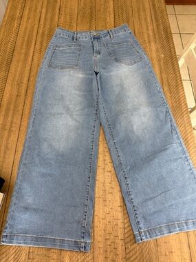 High-Rise Light Blue Wide-Leg Jeans for Women